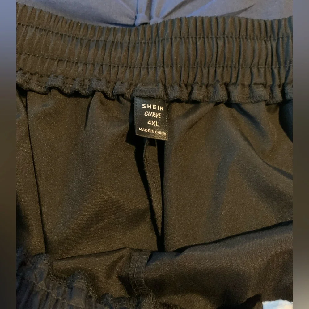 SHEIN 4X Black and White BADDIE wide leg Joggers with Adjustable Waistband - Picture 6 of 6